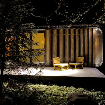 Mountain By The River - Base Camp Medvedin * Špindlerŭv Mlýn