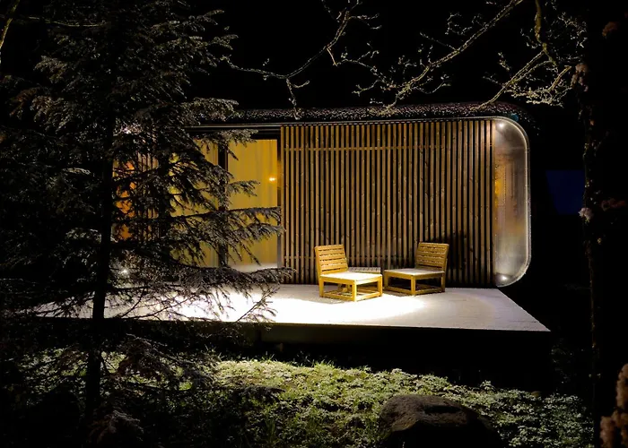 Mountain By The River - Base Camp Medvedin * Špindlerŭv Mlýn