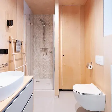 Mountain By The River - Base Camp Medvedin * Špindlerŭv Mlýn