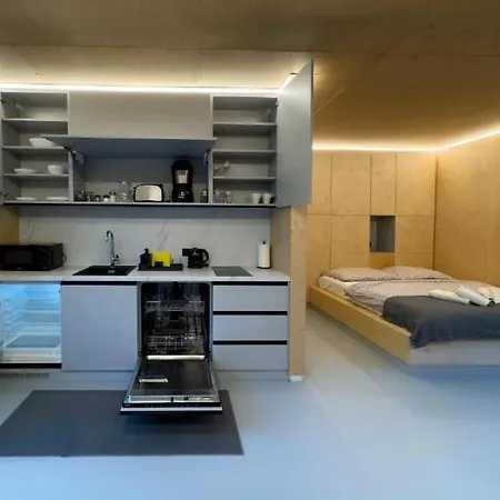 Mountain By The River - Base Camp Medvedin * Špindlerŭv Mlýn