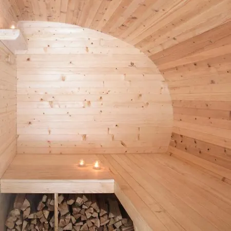 Mountain By The River - Base Camp Medvedin Camping *