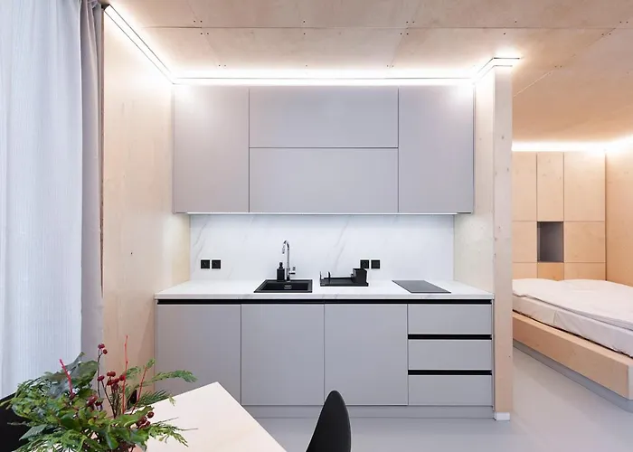 Mountain By The River - Base Camp Medvedin Camping