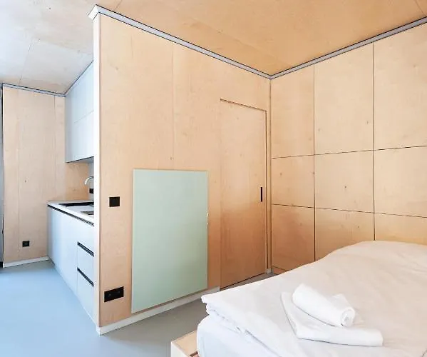 Mountain By The River - Base Camp Medvedin Camping *