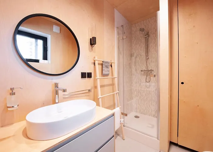 Campsite Mountain By The River - Base Camp Medvedin