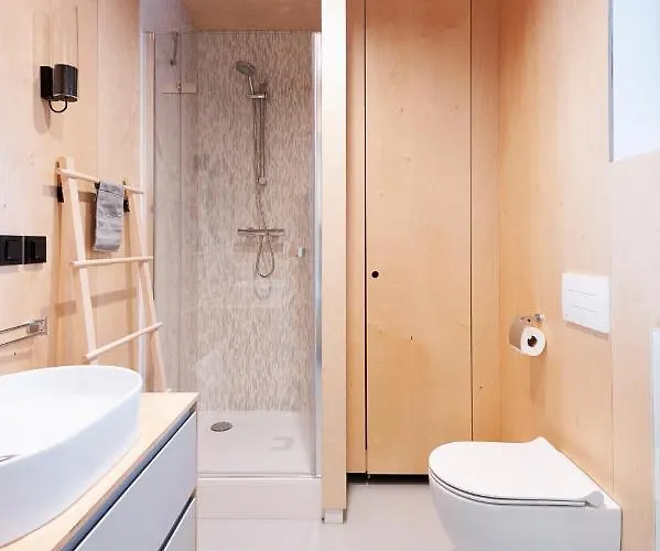 Mountain By The River - Base Camp Medvedin * Spindleruv Mlyn