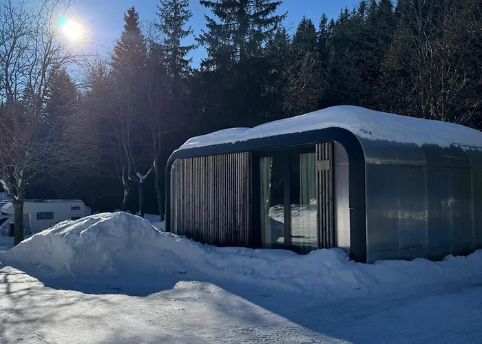 Mountain By The River - Base Camp Medvedin * Špindlerŭv Mlýn